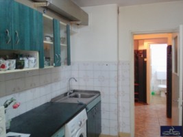 apartament-3-camere-confort-1-decomandat-in-ploiesti-zona-de-sud-a-orasului-12